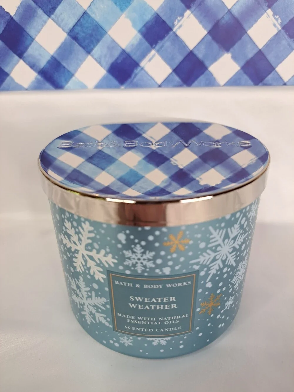 Bath & Body Works 'SWEATER WEATHER' Scented 3-Wick Candle in Luminious Wrap - Picture 9 of 11